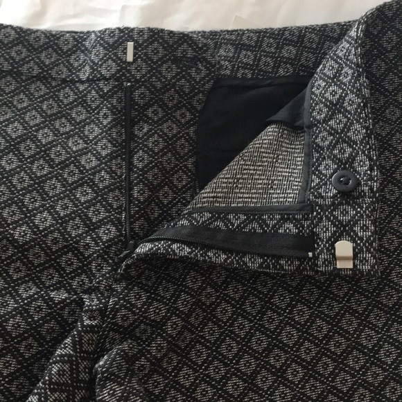 BR Textured shorts - Picture 5 of 5